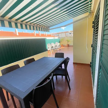 Penthouse -10 Pax - Frente A -lisbon 35 Minutos شقة