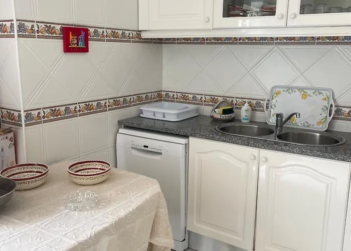 Santa Cruz Beach Penthouse -8 Beds- Near Lisbon * Santa Cruz (Oeste)