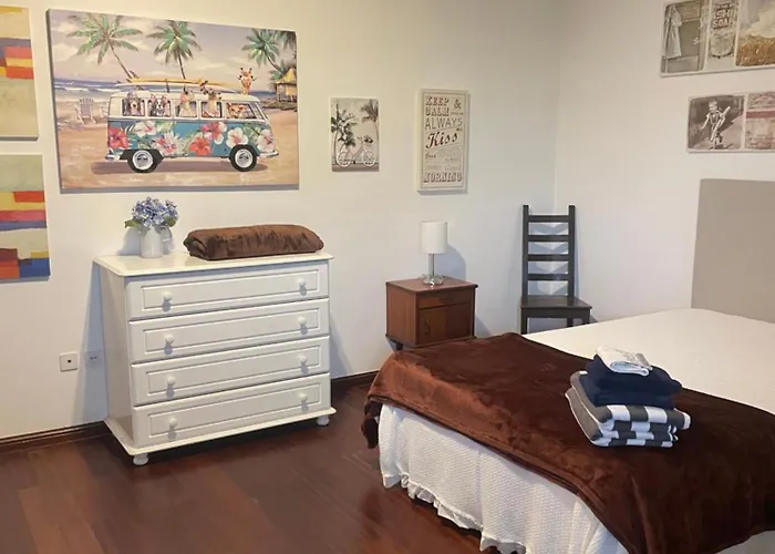 Apartment Santa Cruz Beach Penthouse -8 Beds- Near Lisbon *